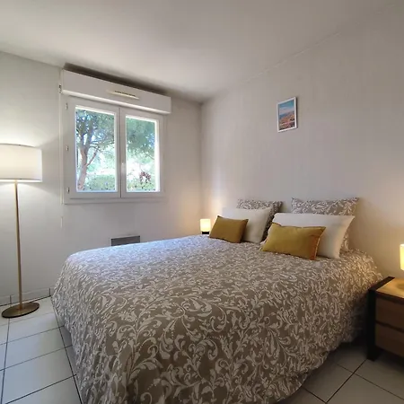 Elegant Two-bedroom With Private Pool And Parking * 앙티브